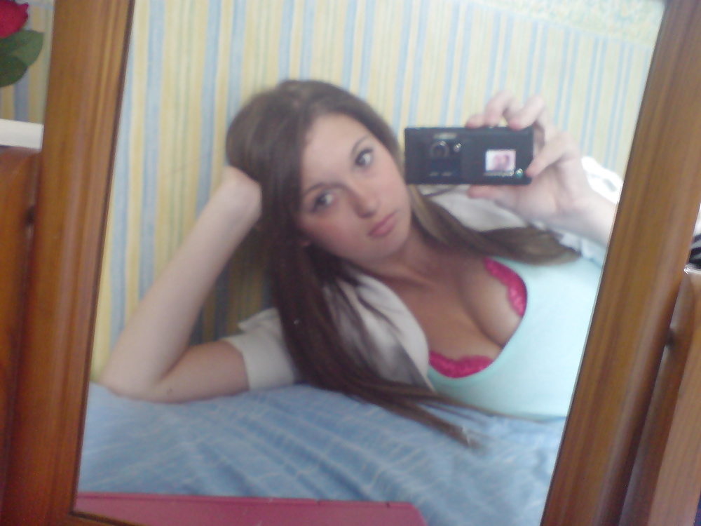 She knows she's a tease.... adult photos