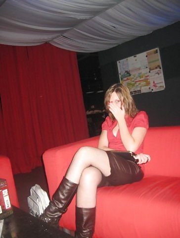 nylon - upskirt - leg 18 adult photos