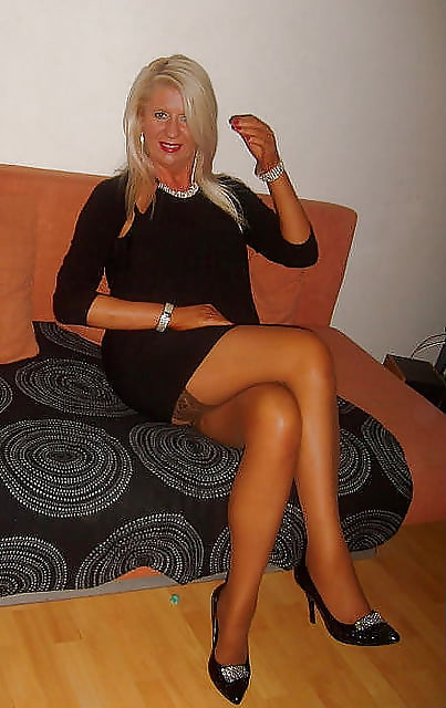 which MILF would you fuck ? Please comment adult photos