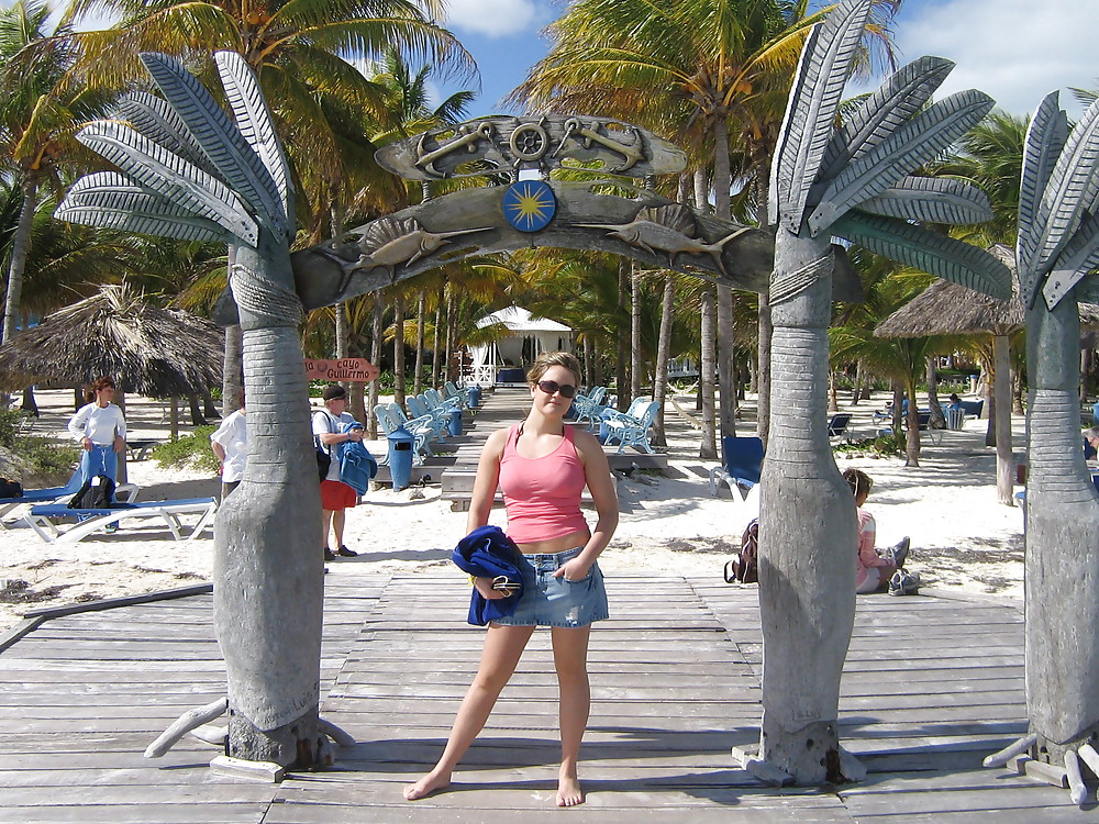 vacation on cuba adult photos