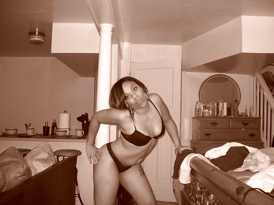 Private fun with black MILF adult photos