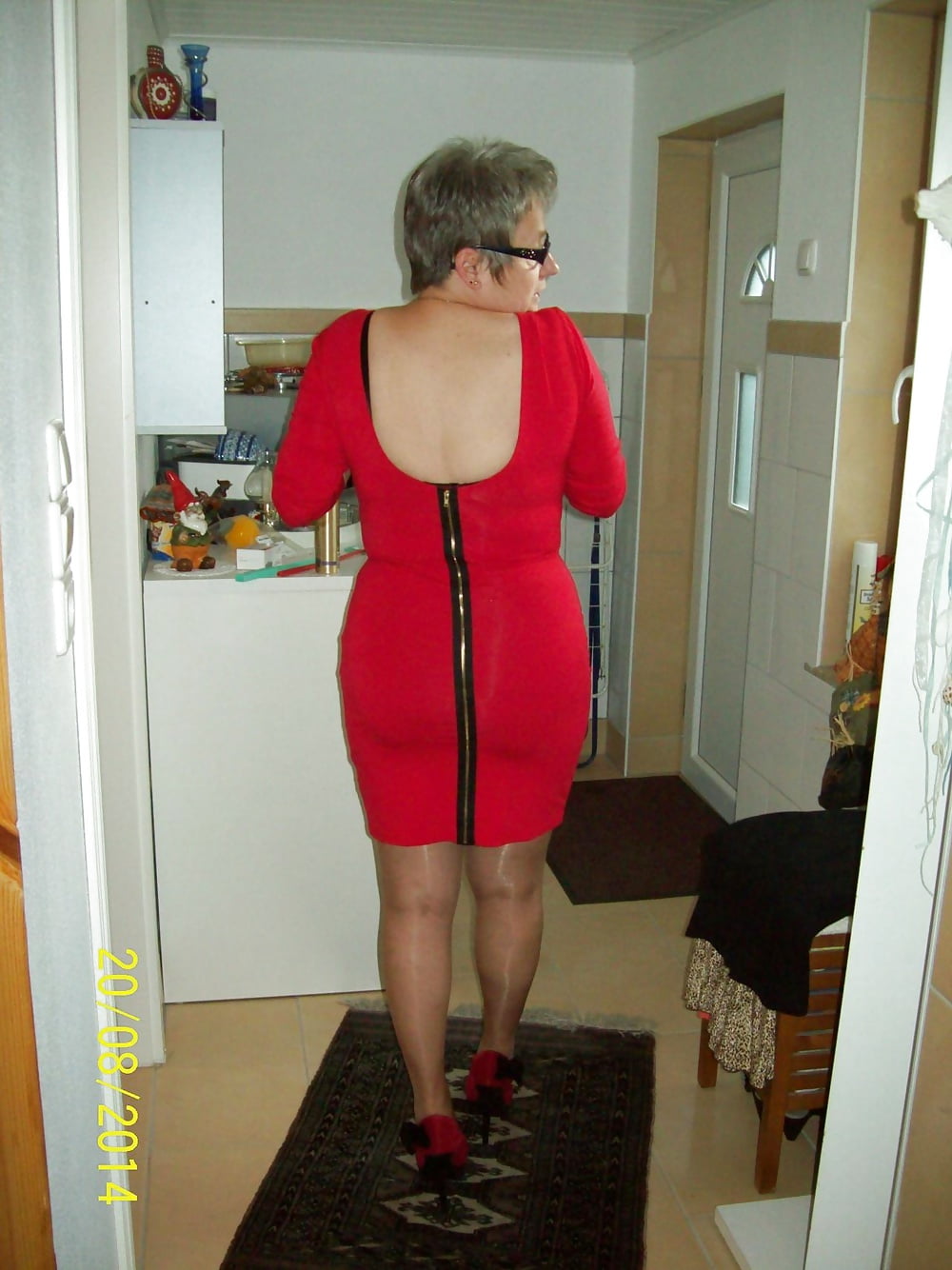 Anni German Horny Granny (non nude) adult photos