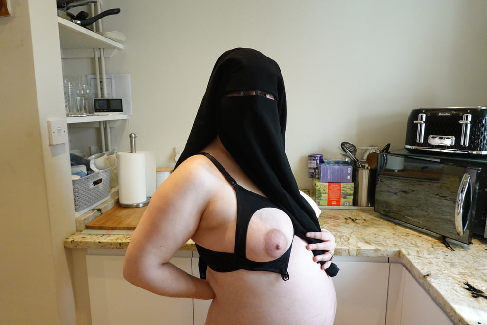 Indian Nursing Bra Porn - Sexy pregnant wife in muslim niqab and nursing bra XXX album