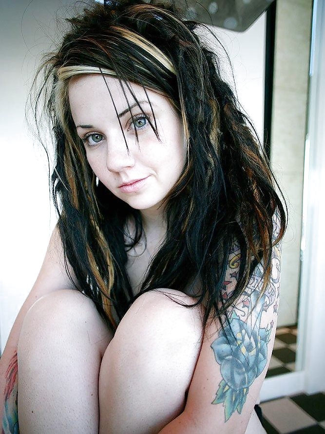 HOT EMO CHICK adult photos