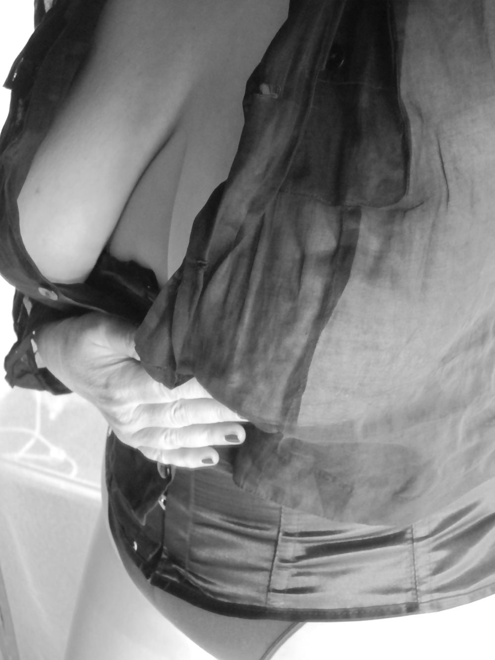 Black and white 08.11.12 adult photos