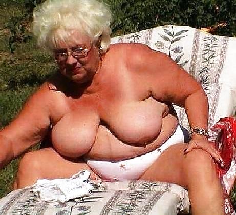 Older women naked outdoor. adult photos