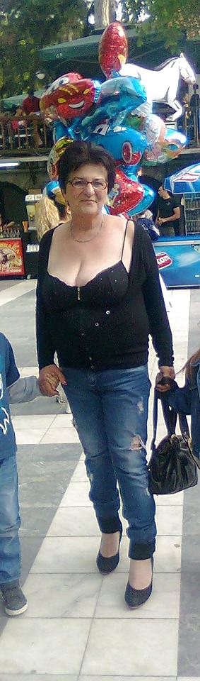 SISATA BABA JOVANKA adult photos