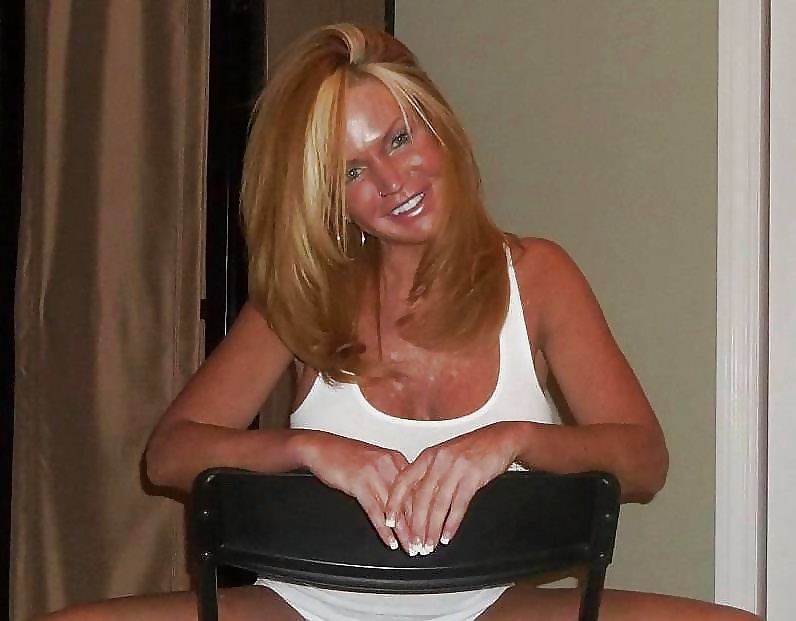 Nothing compares to an old cougar (47) adult photos