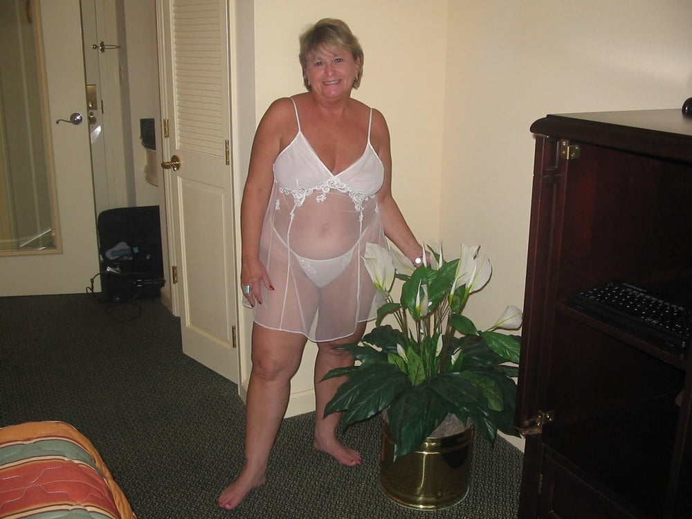 Big Tits Big Ass Amateur Mature MILF - Wife - Gilf - Granny adult photos