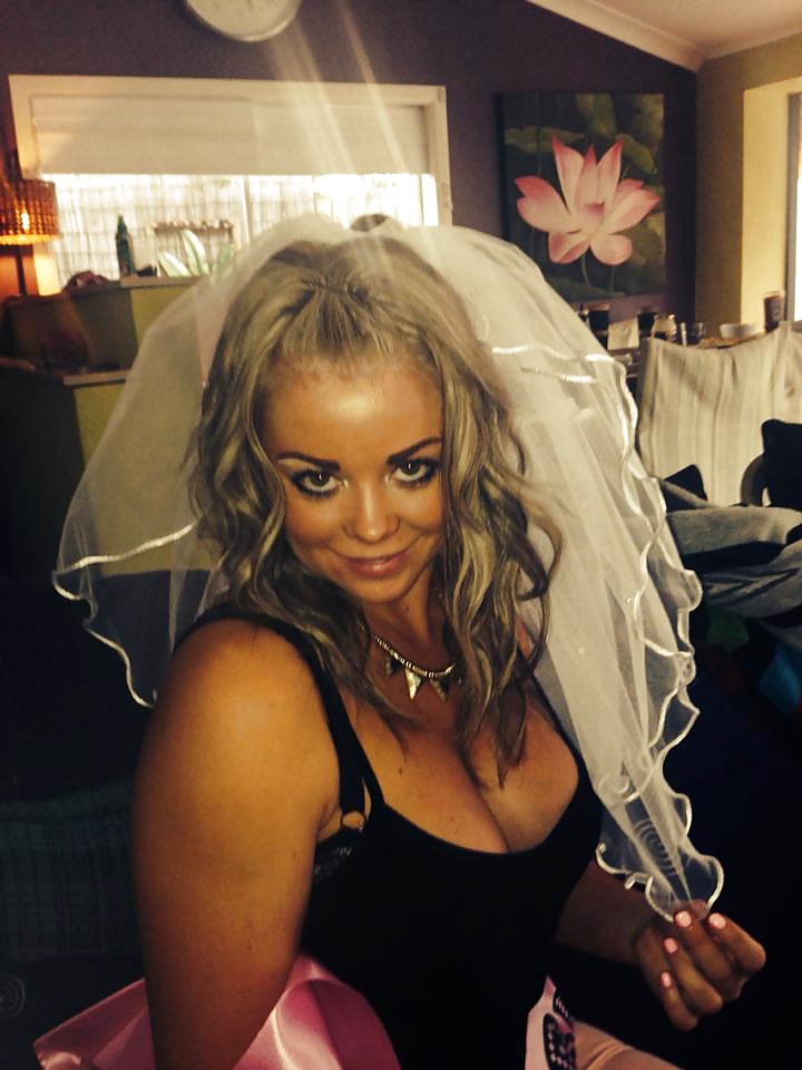 Magnificently Sexy Melissa adult photos