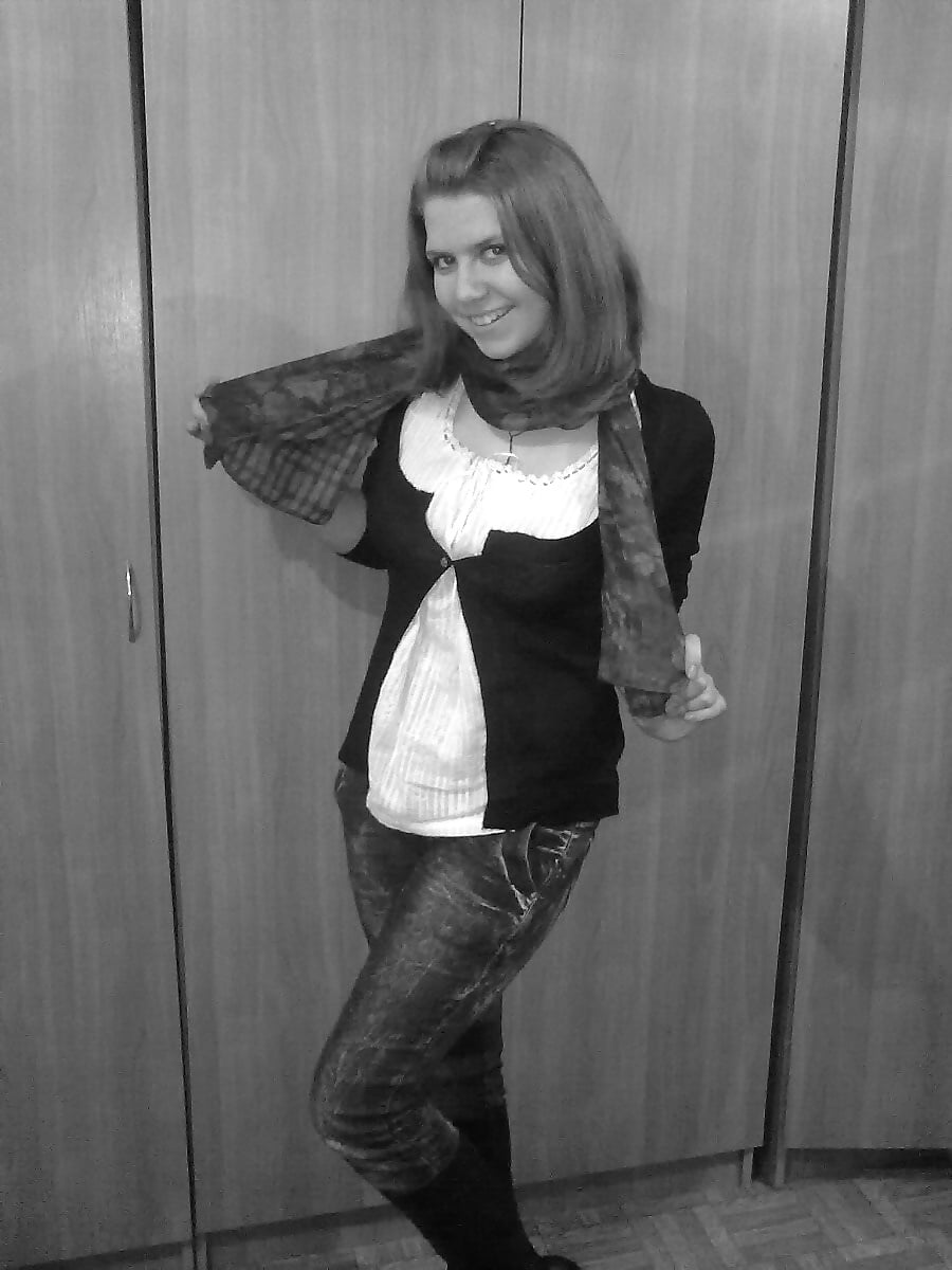 A nail technician Yevgeniya (Eugenia) adult photos