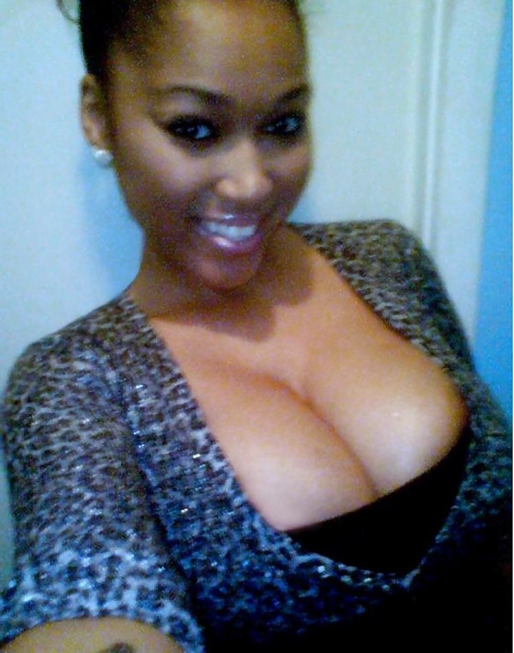 SmutDates Username 'LizaSugarXO' adult photos