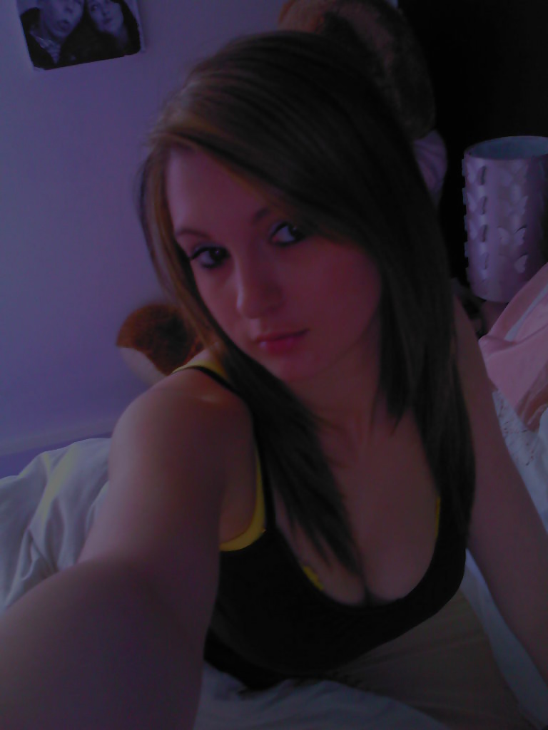 She knows she's a tease.... adult photos