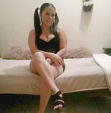 Chica Latina caliente - HOT LATINA adult photos