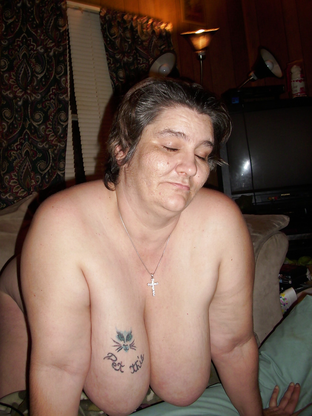 Older women with saggy tits. adult photos