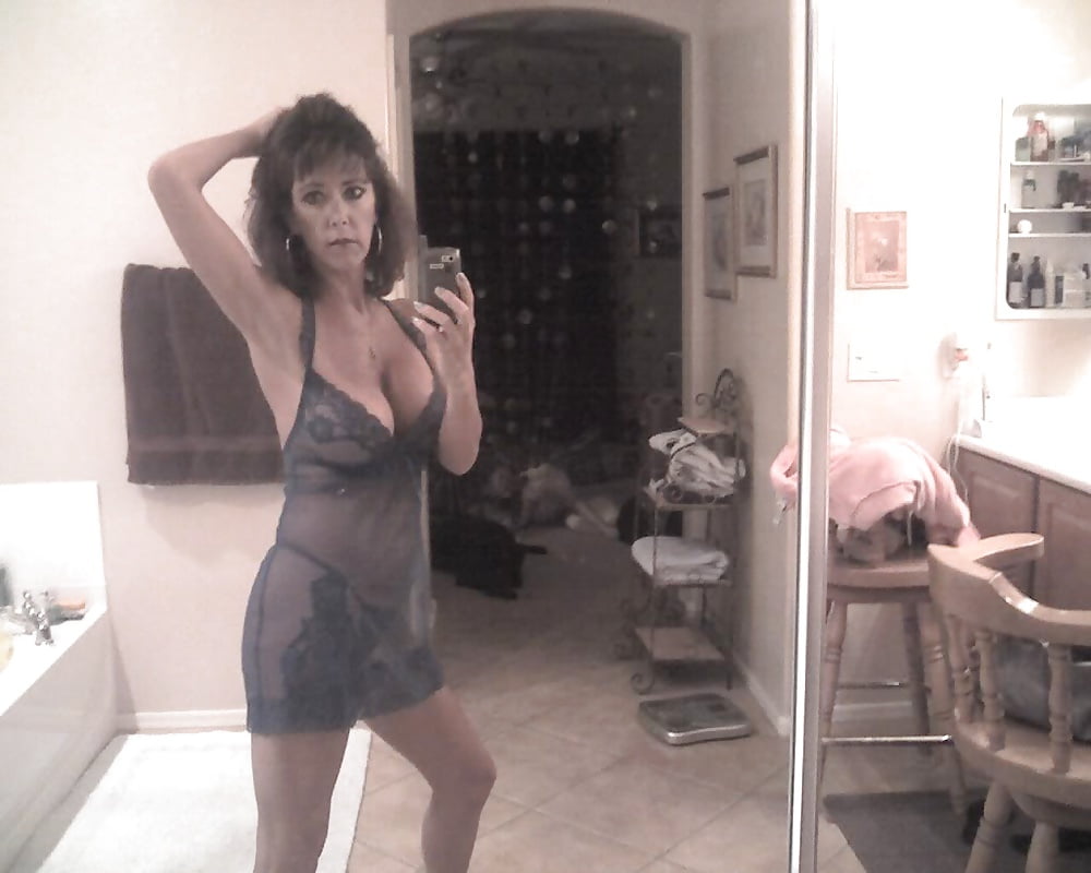Hot Milf adult photos