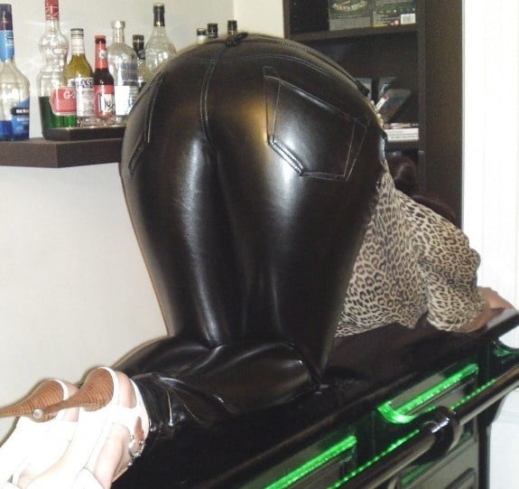 Lehrerin Mutter Latex Anilingus