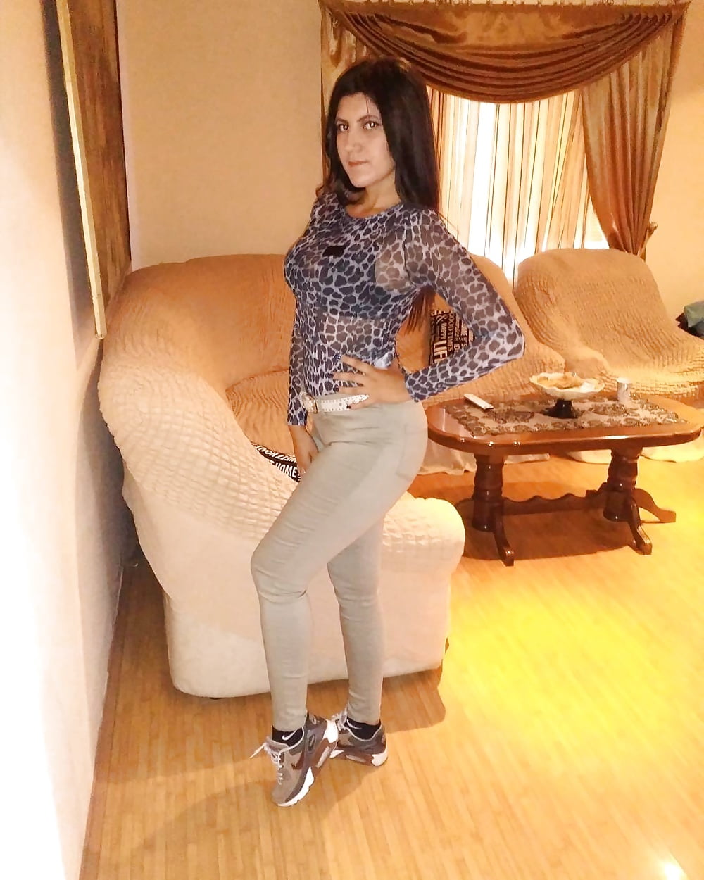 Serbian big boobs Djina Jovanovic adult photos