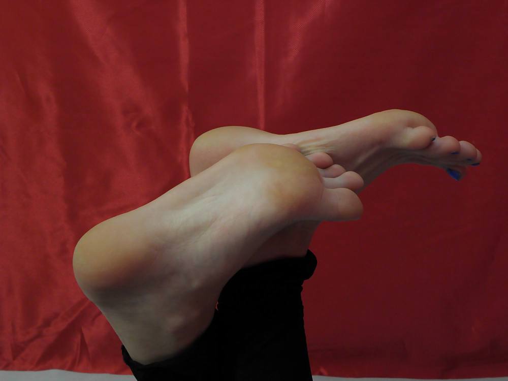 Foot Worship adult photos