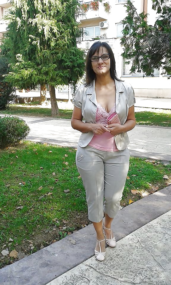 Ordinary Moms adult photos