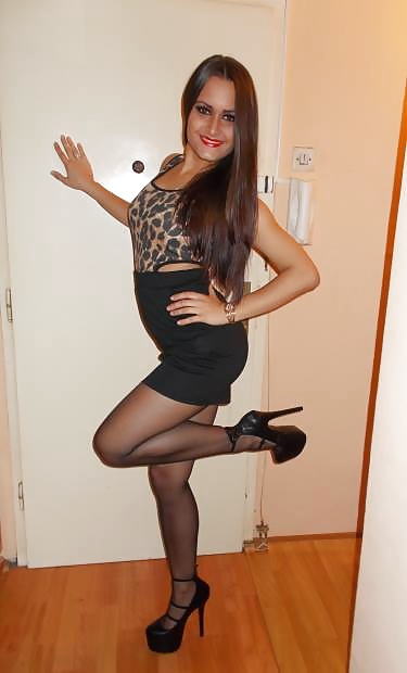 Malo mene... adult photos