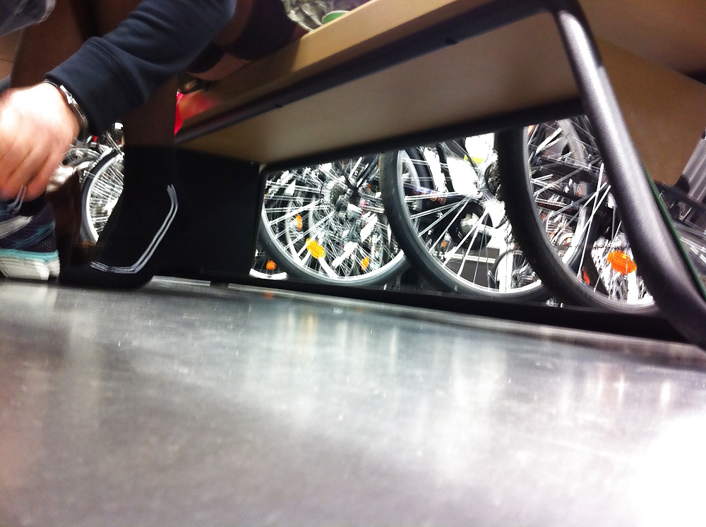 voyeur stocking joggeuse adult photos