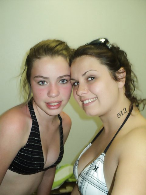 Pregnant FB MILF adult photos