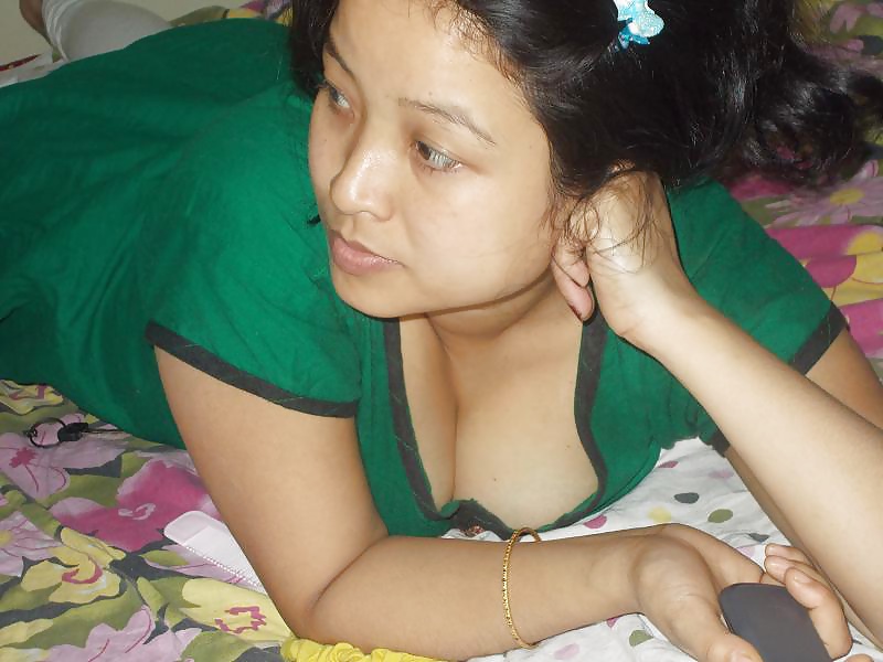 Indian Girl adult photos