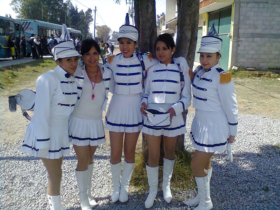 VECINAS ZORRAS II adult photos