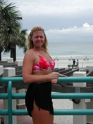 April, a Sexy Blond Wife adult photos