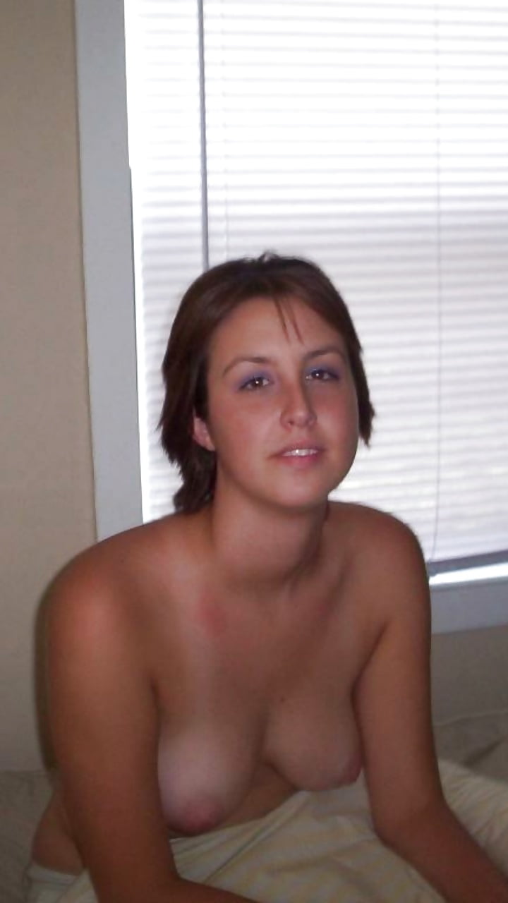 Amatours 190 adult photos