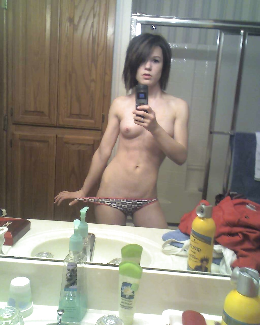Cute Young Slutty Hot Teen Selfie 18+ adult photos