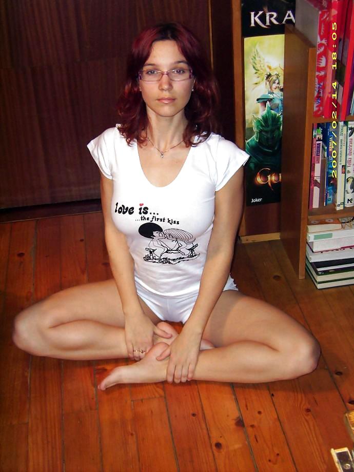 BEAUTIFUL REDHEAD adult photos