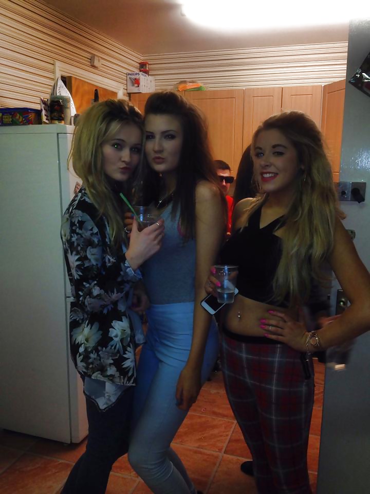 Hot Facebook Teenagers adult photos