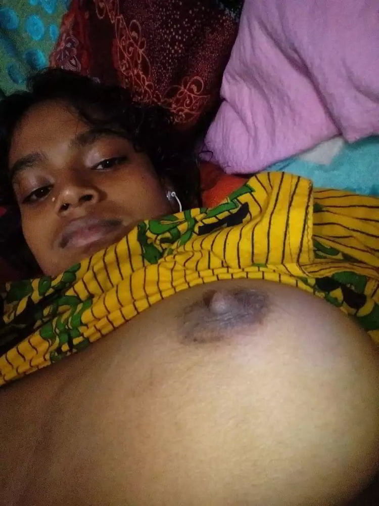 See and Save As indian girl showing her boobs ass and pussy porn pict -  4crot.com