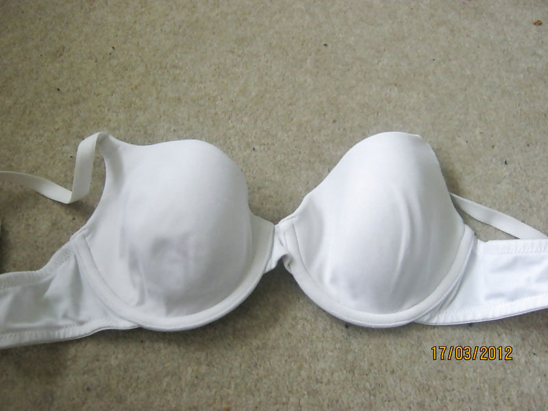 Teen bra only Acups adult photos