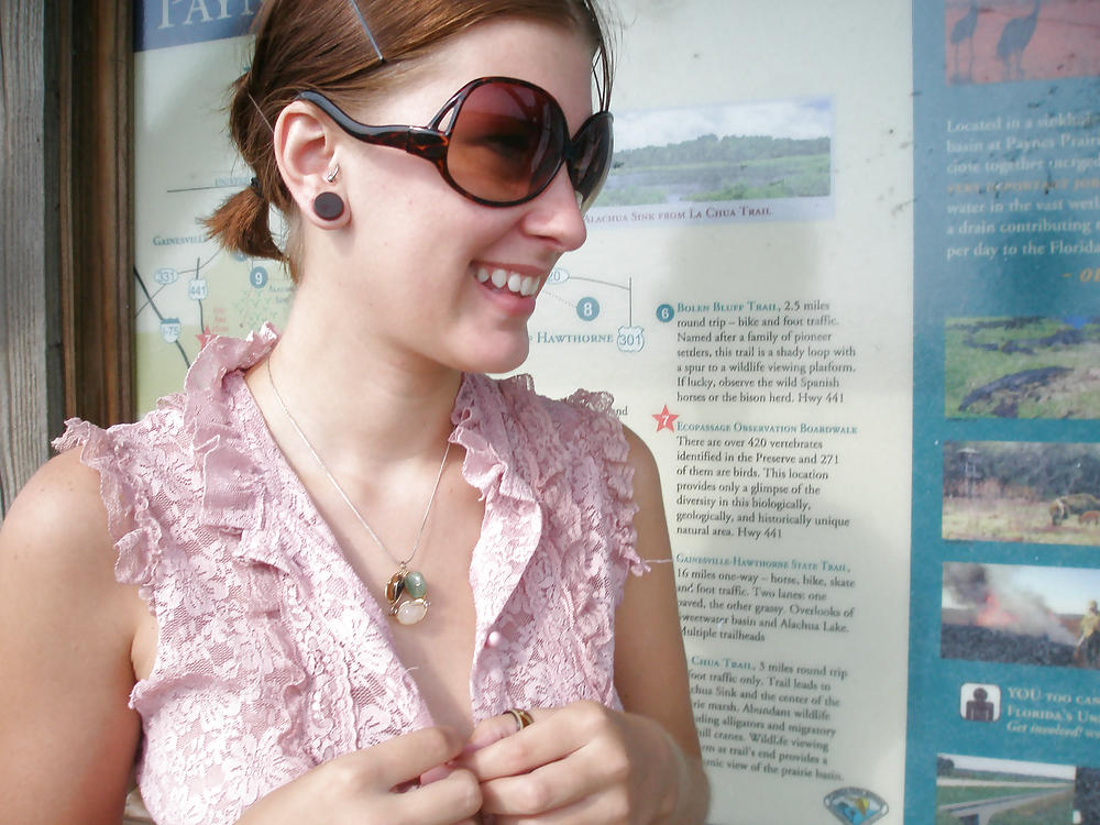 ALL AMATEUR - Here is CAROL adult photos