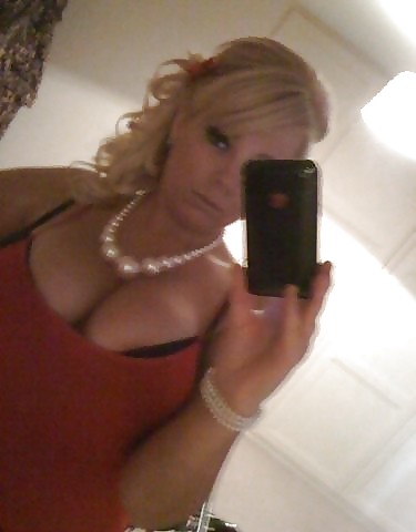 lil Blonde Bombshell From SmutDates.com adult photos