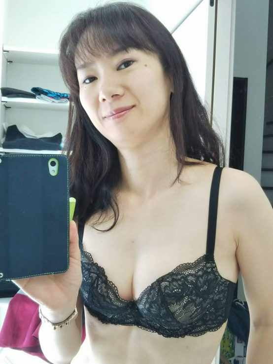 Japanese wife(julie) lingerie1- 30 Photos 