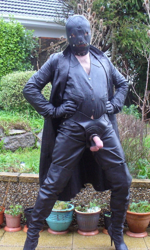 Leather Master In Cock Harness Boots And Hood 15 Pics Xhamster 6686