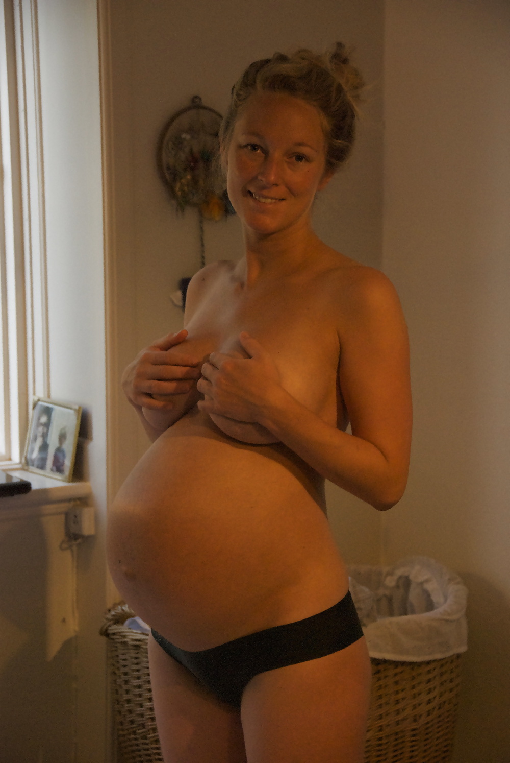 Pregnant amateur private colection...if you know her adult photos