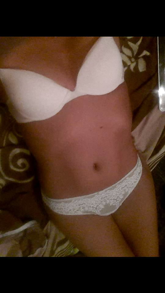 Amateur KIK Slut Random Mix 48 adult photos