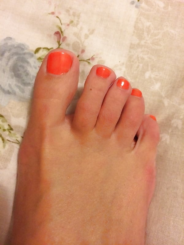 More Romanian Escort slut adult photos