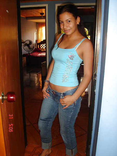 DOMINICAN BITCH HOT PUSSY adult photos