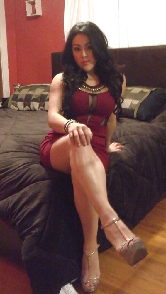 Neyeli Tetona Profile adult photos