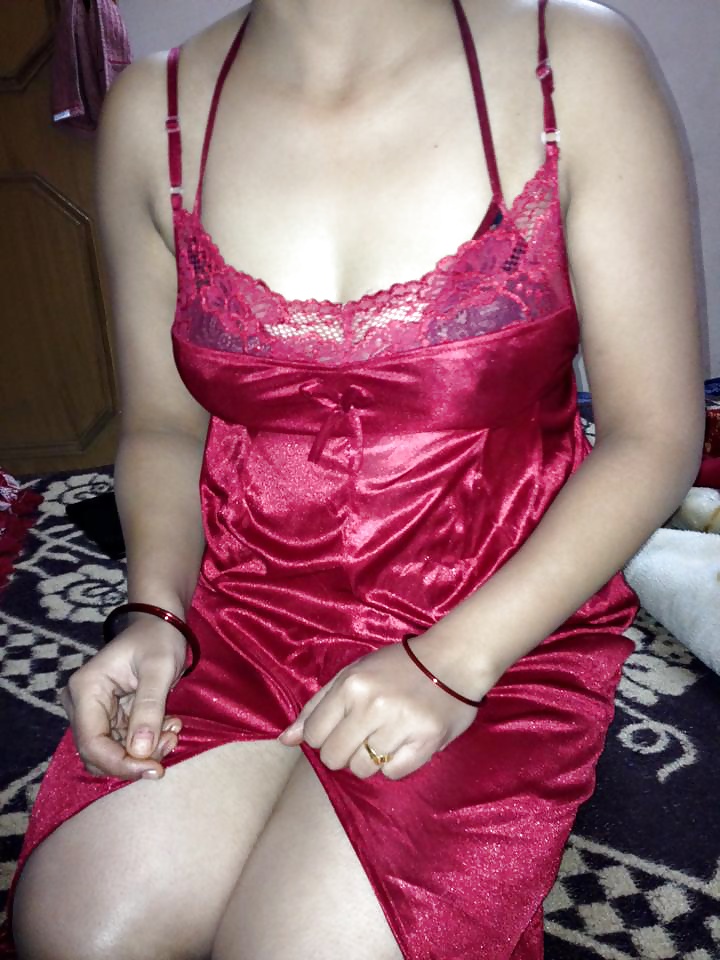 desi wife in car adult photos