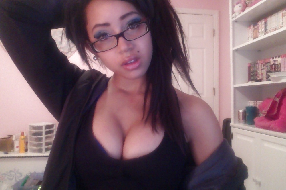 MeetMeMatch.com Username  ''NicciGurl'' adult photos