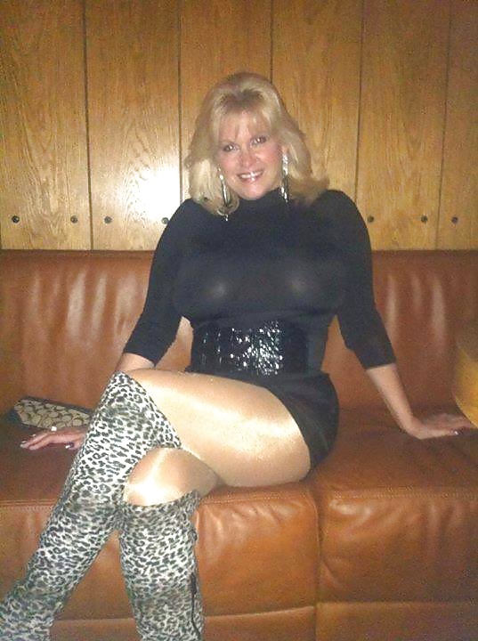 Just catch a horny Granny (109) adult photos