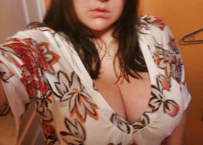 New - SmutDates.com Member RAQUEL22 adult photos