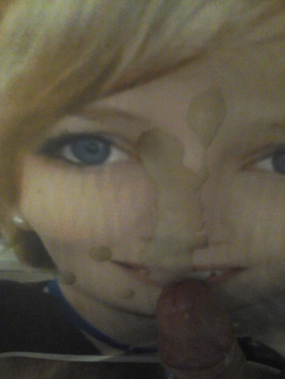 Cum addicted Slut Juli adult photos